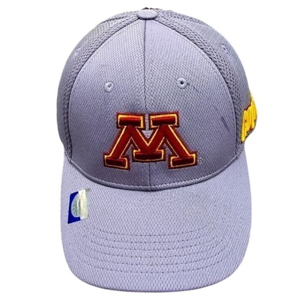 Minnesota Gophers grey maroon ball cap College University Goldie Sports Football
